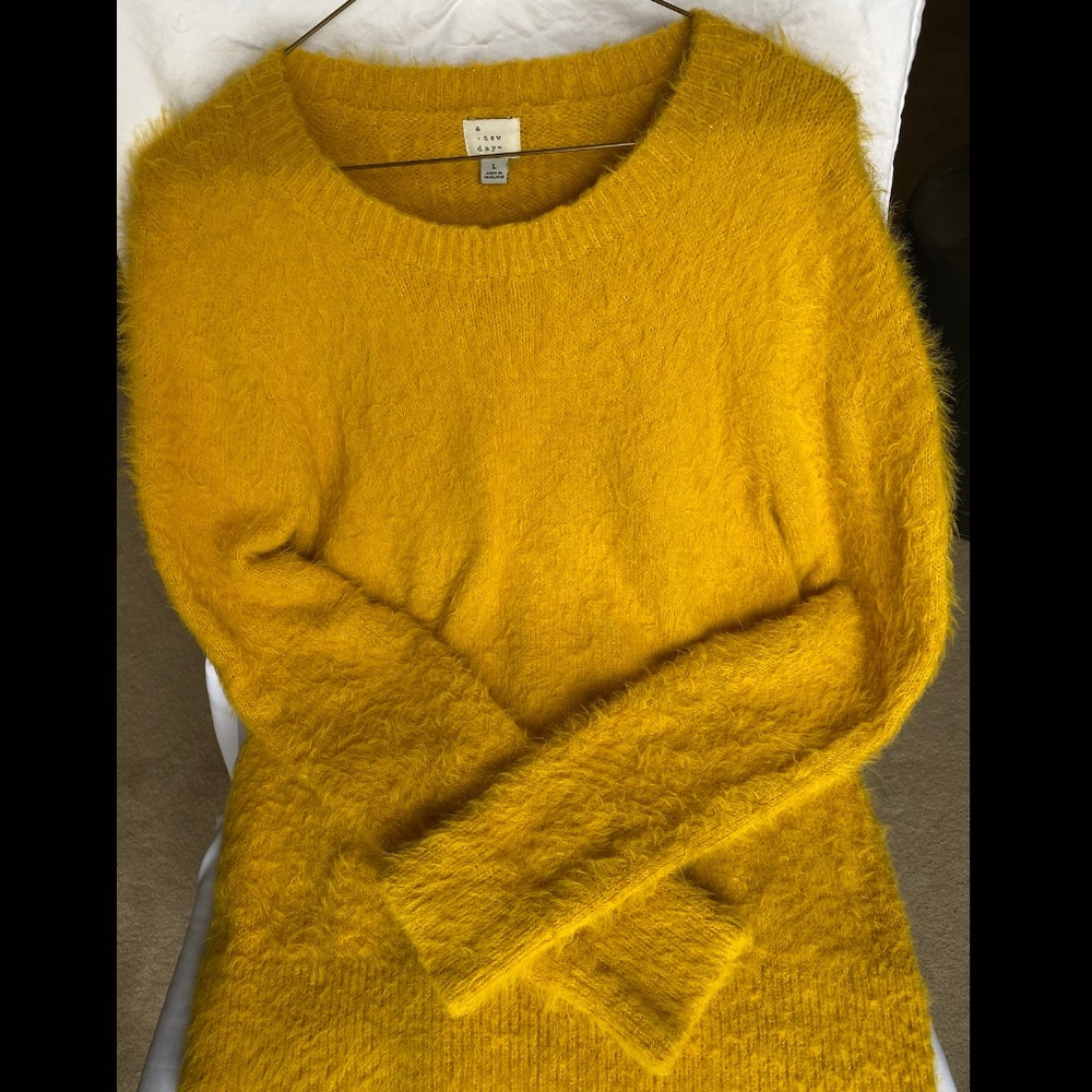 Sweater - Picture 3 of 5